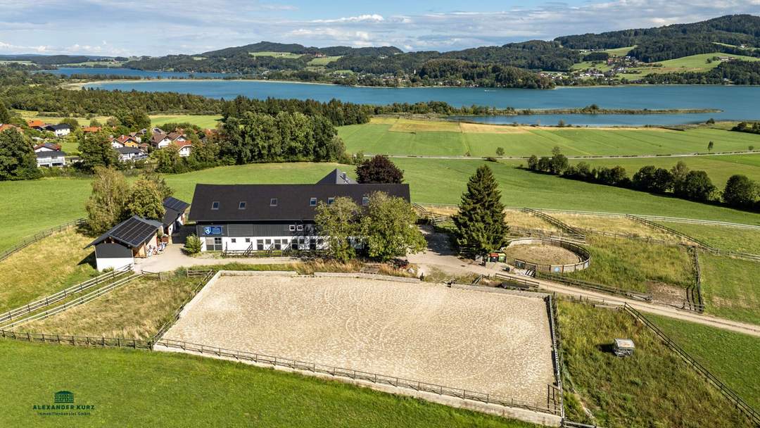 Exklusive REITERHOF in einzigartiger Alleinlage im Salzburger Seenland