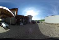 Autark leben im Lehm-Holz-Haus – mit 60 kWp PV & Naturpool