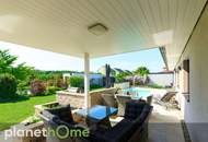 Exklusiver Bungalow mit Pool, Garage & Top-Ausstattung