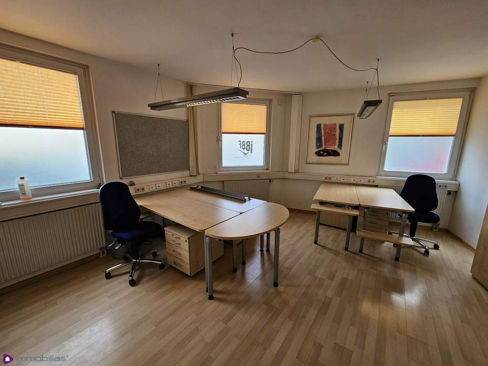 Moderne Büro/Praxis-Räumlichkeiten in zentraler Lage mit top Ausstattung und U-Bahn-Anbindung!