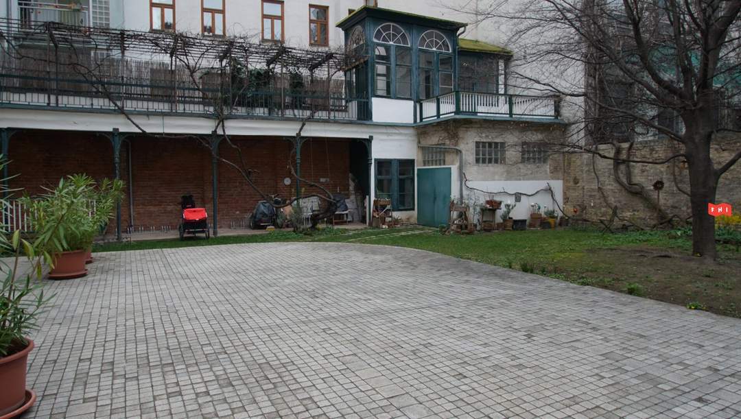 nettes Büro im EG in ehemaliger Klavierfabrik 1905***Hofgarten***Terrasse
