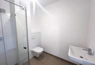 Erstbezug !! Traumhafte Doppelhaushälfte , Wohnkeller mit Garten und 2 Stellplätzen!