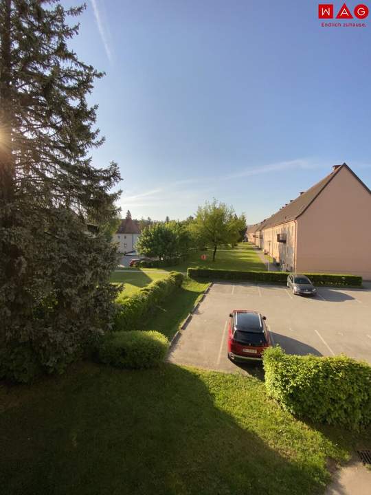 Erstklassige Raumaufteilung - ideal für Familien oder WGs - im beliebten Stadtteil Steyr Münichholz! Praktischer Abstellraum, getrenntes Badezimmer und ausgezeichnete Infrastruktur vor der Haustüre!