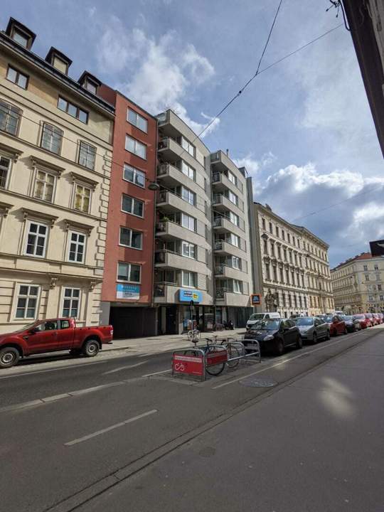 Tiefgaragenstellplatz in einem gepflegten Neubau in der Marxergasse 29