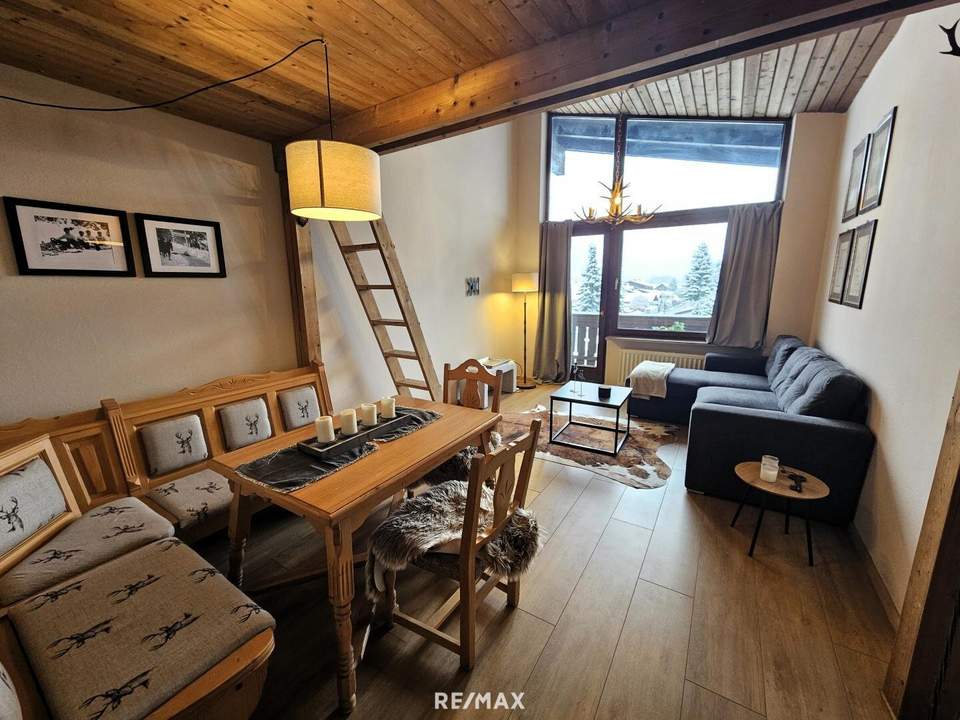 Kurzzeitmiete: Dachgeschoßwohnung mit schönem Ausblick!