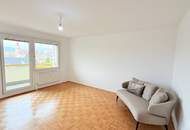 Gepflegte Wohnung mit Loggia, Grünblick, 2 KFZ Stellplätze (optional) und idealer Anbindung | ZΞLLMANN IMMOBILIEN