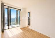 Panorama & Morgenlicht – 48. Etage -3 Zimmer in Ecklage mit zwei Loggien und Blick auf das Kaiserwasser