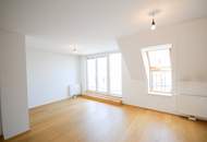 SONNIGE DACHGESCHOSS-MAISONETTE NAHE HANUSCH KRANKENHAUS