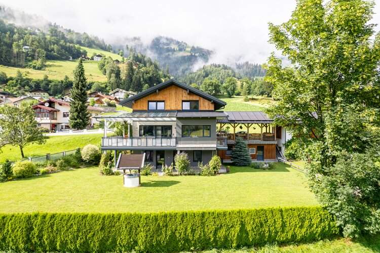 Gepflegtes Wohnhaus mit Einliegerwohnung und traumhaftem Garten