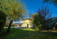 >> VERKAUFT << Wohnhaus mit Pool in ruhiger Siedlungsrandlage!