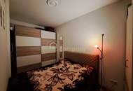 Großzügige Wohnung in bester Lage - Perfekt für Familien! 3 Zimmer, Balkon &amp; top Ausstattung (inkl.Möbel) für nur 199.000 €! Viele freie Parkplätze in Hof!