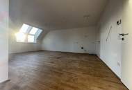 4 ZIMMER DACHGESCHßWOHNUNG IM ZENTRUM