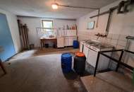 Bastlertraum: Einfamilienhaus mit Garagen, Werkstatt und Stall in Stallhofen zu verkaufen