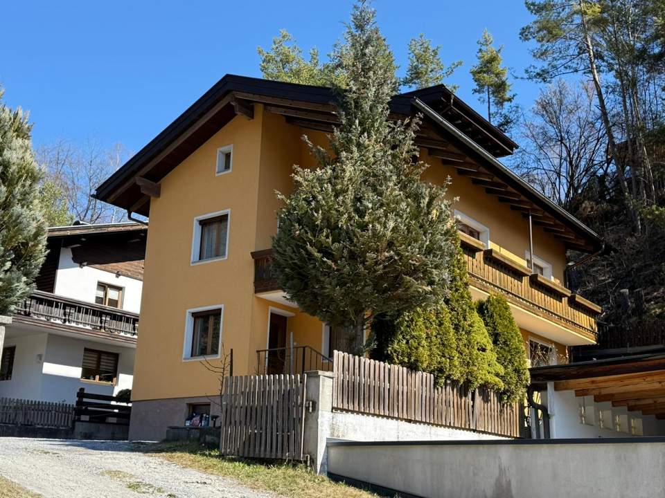 Sonnig & Ruhig: Charmantes Ein-/Zweifamilienhaus mit viel Potenzial