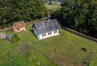 Einfamilienhaus mit großem Grundstück in sonniger Ruhelage