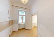 Großzügige 5 Zimmer Wohnung in schönem Altbau - nahe Stadtpark