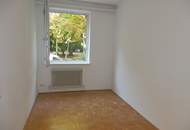 Sehr sympathische 3 Zimmer LOGGIA-Neubauwohnung im Grünen !!