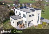 Attraktives Einfamilienhaus im Bauhaus-Stil auf einem großen, naturbelassenen Grundstück