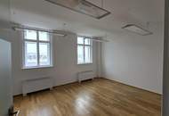 Schubertring/Kärtnerstraße: Altbaubüro in Traumlage - 5.OG - gesamte Etage!!