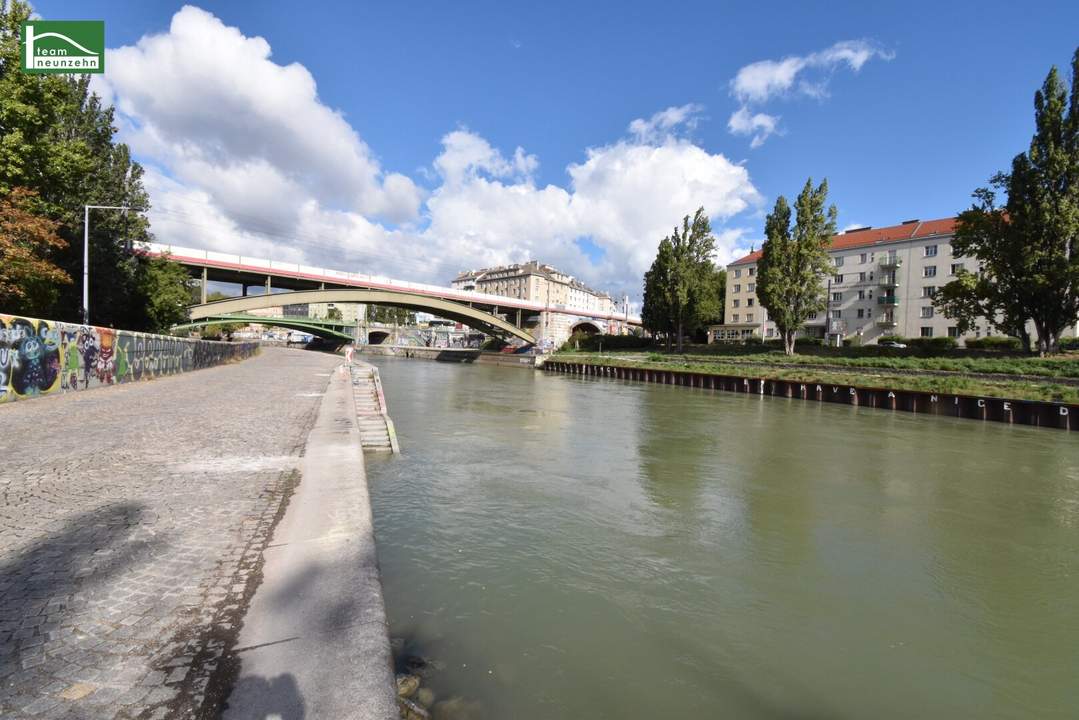 Stadtwohnung in Bestlage: direkt bei der Urania, Wien Mitte und Prater - 2.Zimmer mit Donaukanal-Blick - JETZT ANFRAGEN
