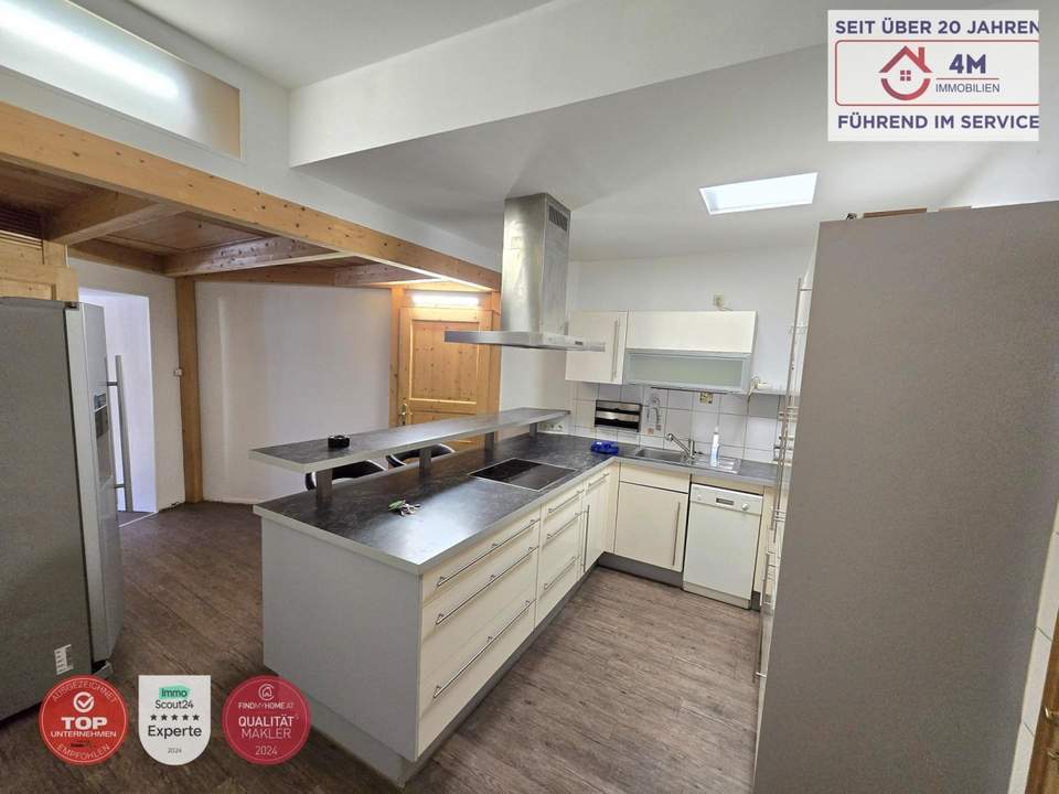 NEUE PREIS !!! Charmante 4 Zimmer - Wohnung auf 105m² mit separater Küche und eigenem Hof in top Lage 1110 Wien