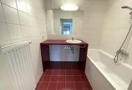 Ruhige Neubauwohnung im Architektenhaus + Blick ins Grüne // Ab Dezember!!