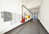 Altbau mit Südbalkon | 2-Zimmer in ruhiger Innenhoflage | Einbauküche | Lift | Kellerabteil