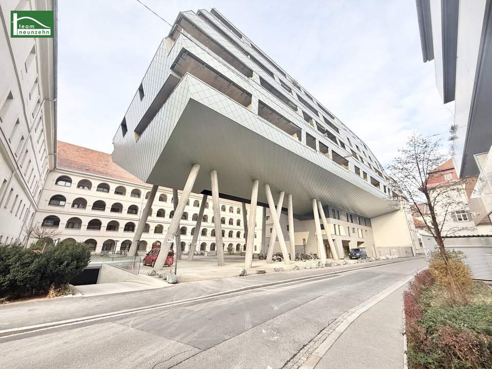 Attraktive 2-Zimmer-Stadtwohnung mit Balkon, Blick auf den Schlossberg und Stellplatz in der Tiefgarage