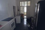 Charmante 2 Zimmer Altbauwohnung in zentraler Lage