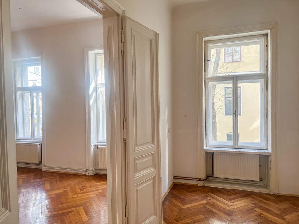 Helle 2,5-Zimmer-Altbauwohnung Nähe WIFI
