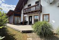 Bezugsfertiges Einfamilienhaus voll unterkellert mit Doppelcarport und Garage am Ende einer Sackgasse