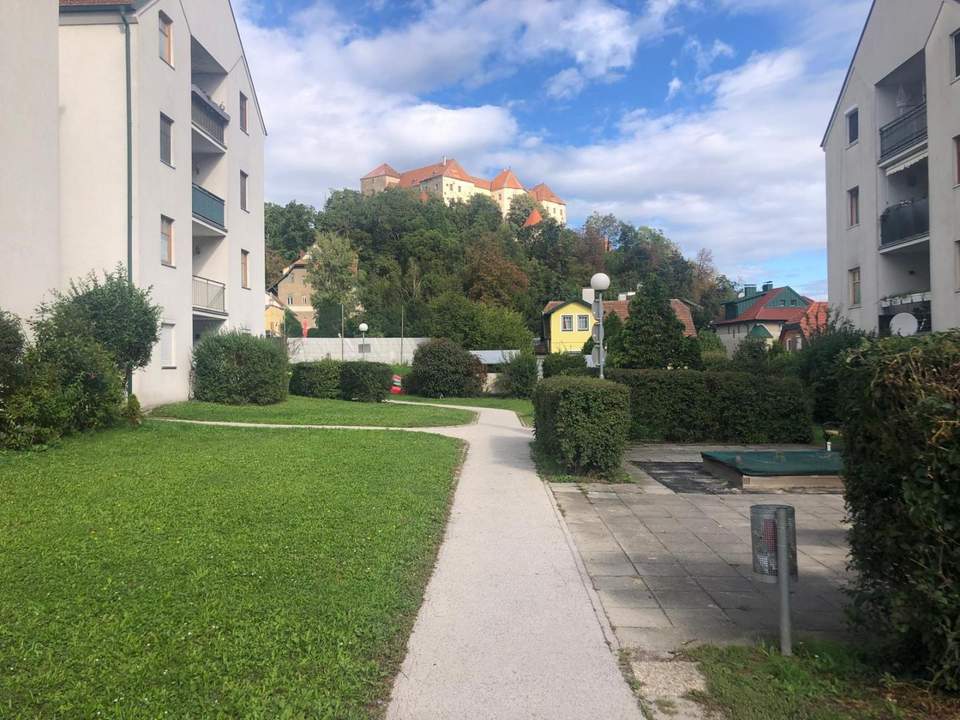 3-Zimmer Wohnung mit Loggia in zentraler Lage