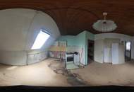 Renovierungsbedürftiges Einfamilienhaus in traumhafter Aussichtslage mit sonnigem Grundstück
