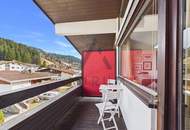 Freizeitwohnsitz: Charmante Dachgeschosswohnung mit Bergblick, Ost- und Westbalkon
