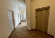 "Altbau trifft Wohnidee – 2 Zimmer mit Potenzial bei der U3!"