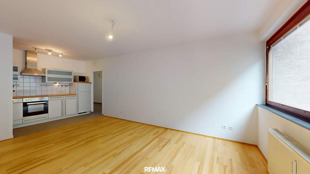 Zentral begehbare 2-Zimmer-Wohnung im begehrten 8. Bezirk nahe U6 und Bennoplatz!