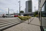 Erstbezug | Moderne Gewerbefläche mit hoher Sichtbarkeit und flexibler Nutzung auf zwei Etagen