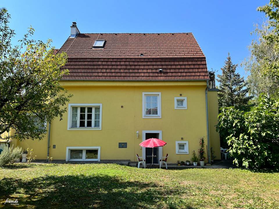 Ein-/Mehrfamilienhaus in Baden - Großzügiger Wohnkomfort mit wunderschönem Garten