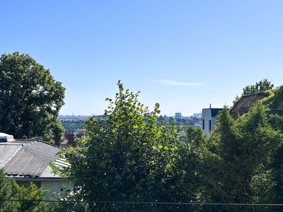 Modernes Einfamilienhaus in ökologischer Holzbauweise – Erstbezug in ruhiger Lage