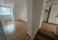 Sofortbezug: Sonnige DG Wohnung