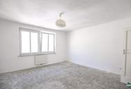 Direkt am Schweizergarten: Schöne 2-Zimmer-Wohnung mit separater Küche