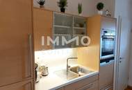 GÜNSTIGE SCHÖNE, SONNIGE UND RUHIGE 3-ZIMMER-WOHNUNG IM 2. OG MIT EIGENEM GARTENANTEIL UND PARKPLATZ