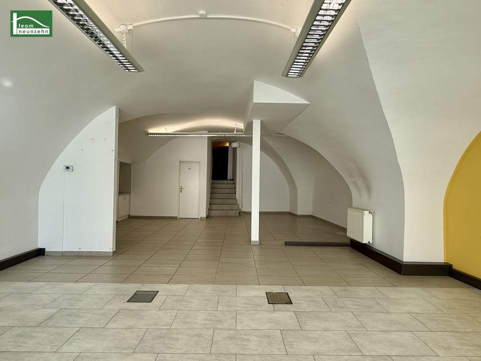Repräsentatives Geschäftslokal in Bestlage am Hauptplatz in Bruck an der Leitha - JETZT ANFRAGEN