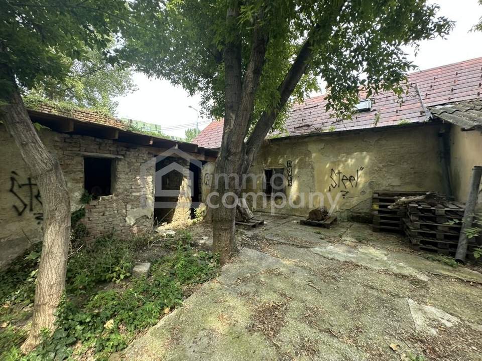 Haus mit großem Potenzial im 1110 Wien. Geschäftslokal oder Wohnhaus