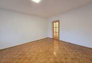 Sehr gepflegte Dreizimmer - Mietwohnung im 2.Stock in ruhiger Seitengassenlage mit Freisicht.