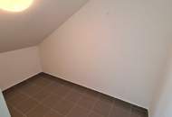 Toll aufgeteilte 2-Zimmer-Wohnung im Dachgeschoss!
