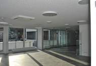 Helle, moderne Gewerbefläche / Bürofläche am besten frequentierten Standort Sterneck Kreuzung