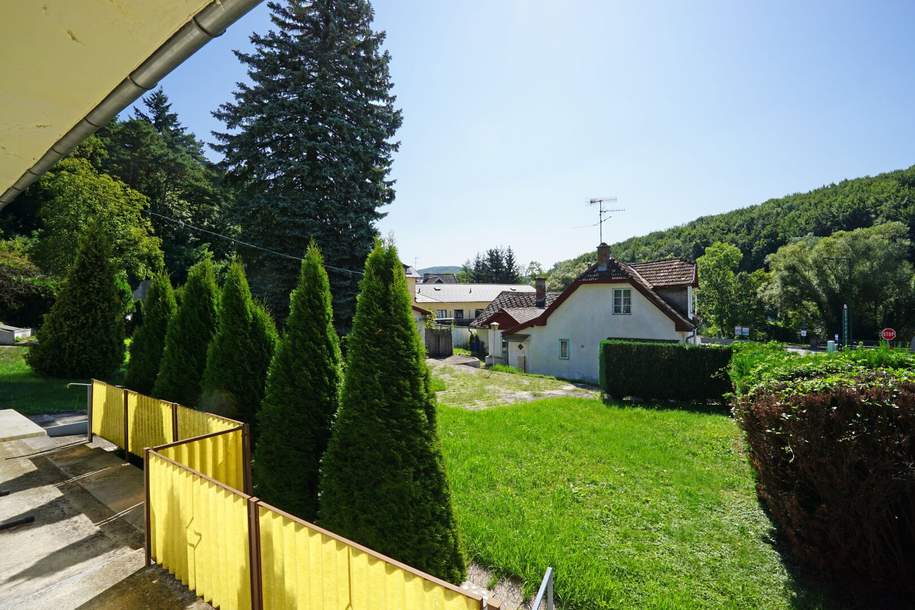 Liegenschaft im Bauland Kerngebiet mit zwei Häusern und Doppelgarage - 400 Meter zum Wienerwaldsee!, Haus-kauf, 390.000,€, 3013 Sankt Pölten(Land)