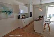 Moderne 4-Zimmer-DG-Wohnung mit hofseitigem Balkon