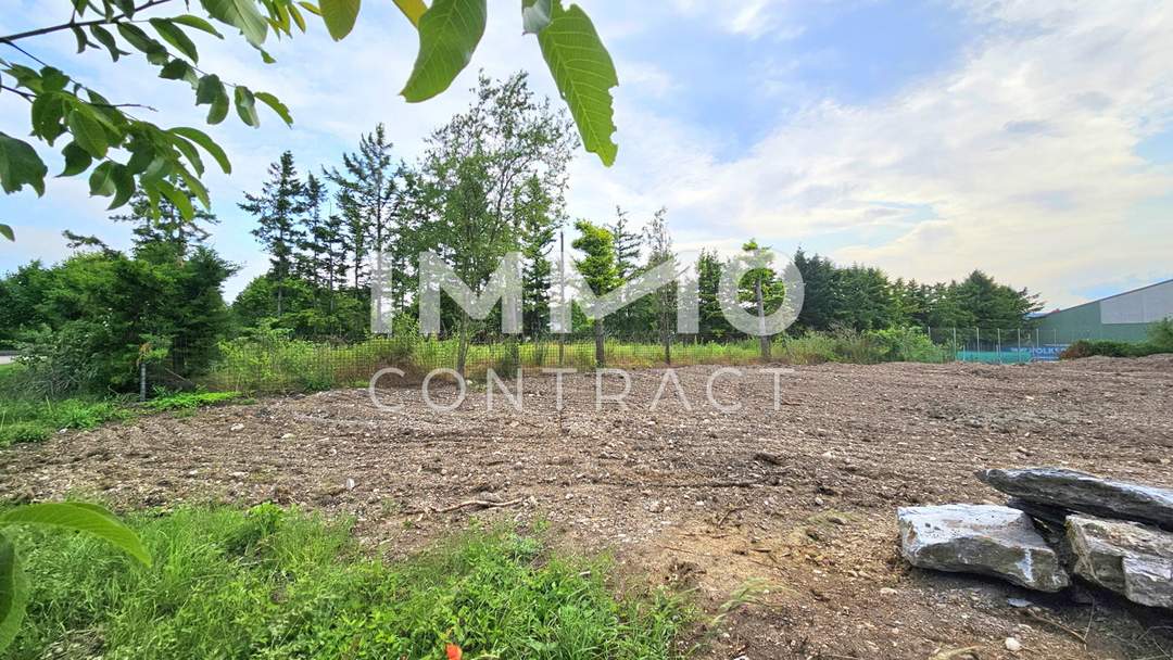 Ebenes Baugrundstück in ruhiger Siedlungslage in Matzendorf